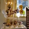 Σύνθεση μπαλονιών για επέτειο άγιο Βαλεντίνο, ερωτευμένουςlove χρυσό κομφετί