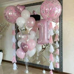 Σύνθεση μπαλονιών με αριθμό ροζ-άσπρο-κομφετί-γιρλάντες