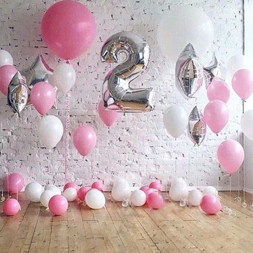 Σύνθεση μπαλονιών για γενέθλια με αριθμό ροζ-άσπρο-ασημί