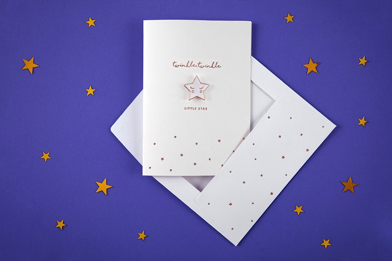 Ευχετήρια Κάρτα Twinkle με αποσπώμενη καρφίτσα Αστεράκι