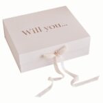 Ροζ Κουτί - Will You Be My Bridesmaid?