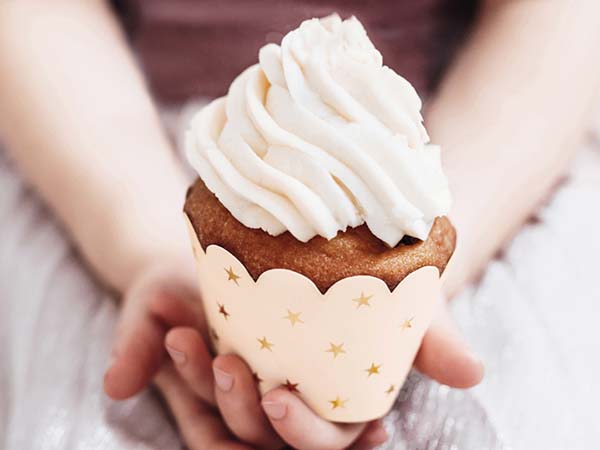 Περιτύλιγμα για cupcakes με χρυσά αστέρια 6 τεμ