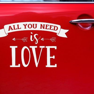 Αυτοκόλλητο αυτοκινήτου γάμου All you need is love