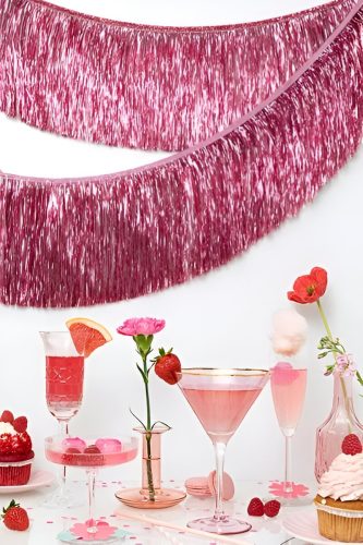 Γιρλάντα με Ροζ Κρόσια 135cm