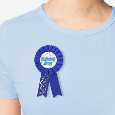 Κονκάρδα Birthday Boy με κομφετί