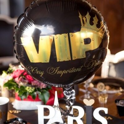 18 Μπαλόνι μαύρο VIP crowned