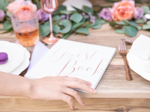 Λευκό Βιβλίο Ευχών Guest Book με rosegold γράμματα