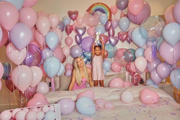 Θεματικό πάρτυ γατούλα Khloe kardashian