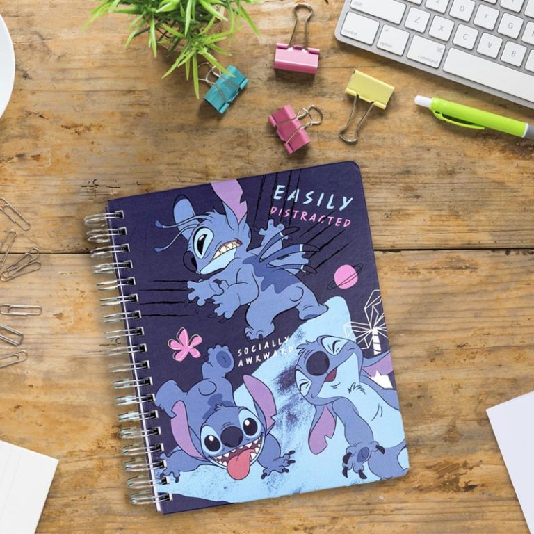 Εβδομαδιαίο Ημερολόγιο Stitch με Αυτοκόλλητα