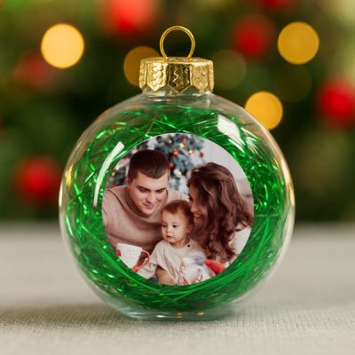 xristougenniatiko-stolidi-me-fotografia-kai-prasini-diakosmisi