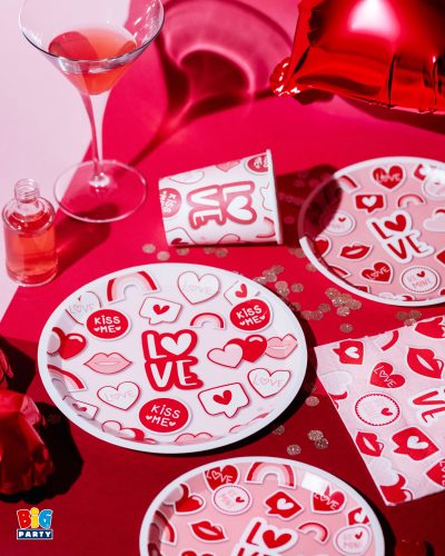 Χάρτινα Πιάτα - Love 6 τεμ