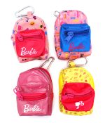 Barbie Mini Clip-On Backpack με Αξεσουάρ